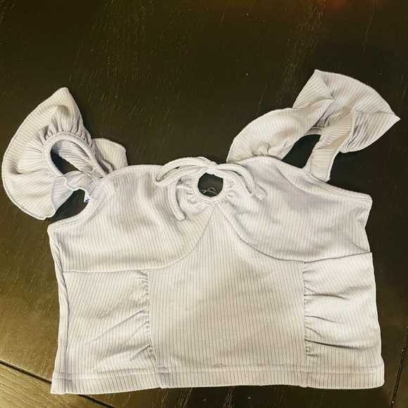 Solid Ruffle Knotted Rib Crop Tank Top - Picture 4 of 5